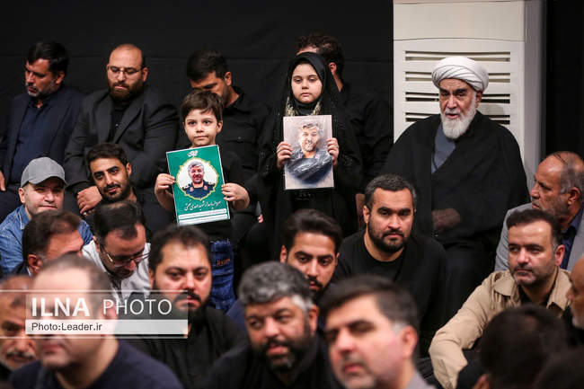 مراسم بزرگداشت شهدای جنگ تحمیلی ۱۲ روزه با حضور رهبر انقلاب