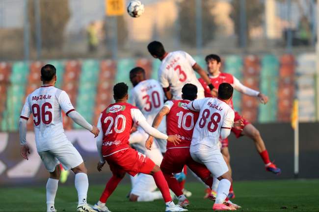 گزارش تصویری از شکست پرسپولیس مقابل نساجی 