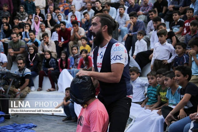اجرا‌‌‌های روز سوم چهاردهمین جشنواره بین‌المللی تئاتر خیابانی مر�