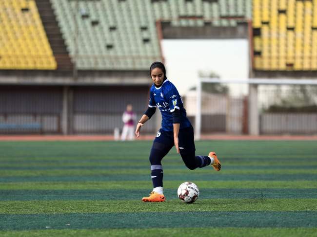 گزارش تصویری از دیدار تیم‌های ملوان و گل گهر سیرجان