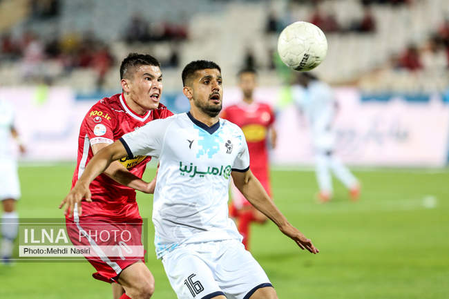 دیدار تیمهای فوتبال پرسپولیس تهران و پیکان