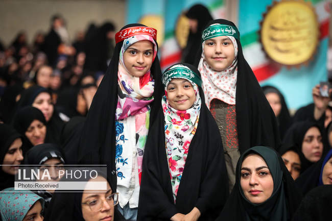 دیدار هزاران نفر از کارگران سراسر کشور با رهبر انقلاب