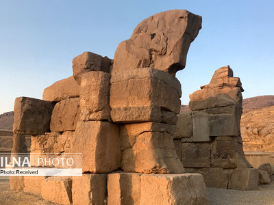 دروازه ناتمام اردشیر سوم قرار بود بزرگترین بنای تخت جمشید باشد/ کتیبه ایلامی بیستون بعداز صد سال رخ نشان داد
