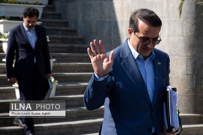 حاشیه جلسه هیات دولت- 6 اسفند