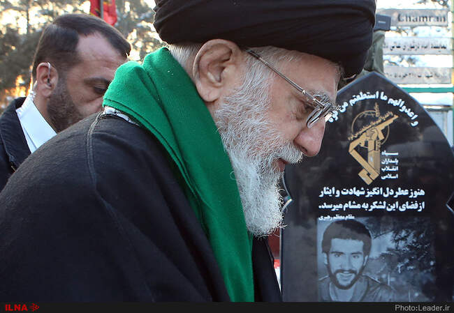 حضور رهبر انقلاب در مرقد مطهر امام راحل و گلزار شهدای بهشت زهرا(س)