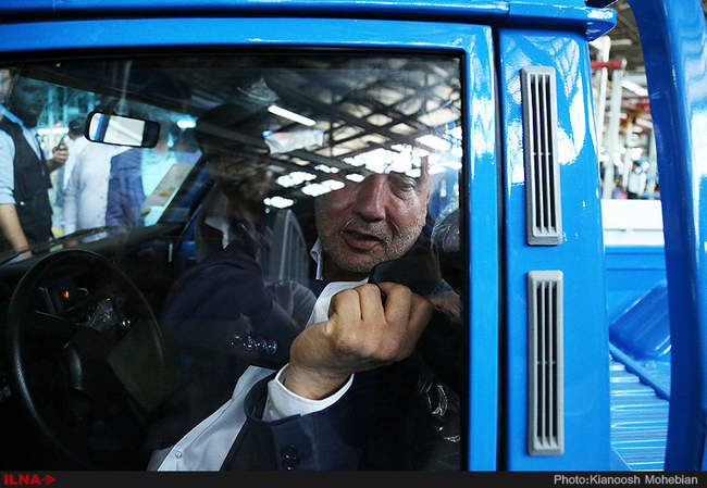 واگذاری 5000 خودروی نیسان به مددجویان کمیته امداد با حضور علی ربیعی وز�