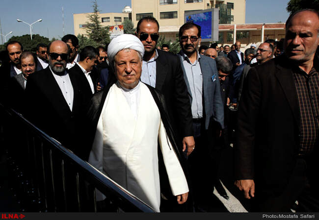 بازدید آیت الله هاشمی رفسنجانی از چند طرح در دانشگاه آزاد اسلامی واحد مشهد 