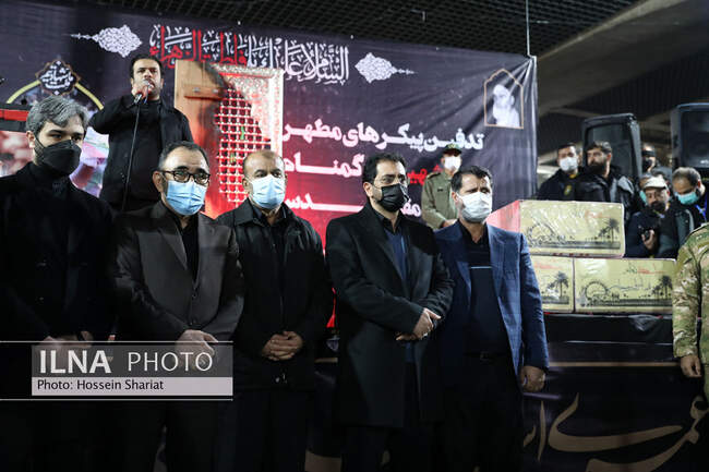 تدفین سه شهید گمنام در عرصه میدان شهدای مشهد