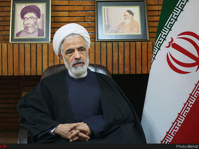 مرحوم فیرحی  خدمات ارزنده‌ای به ساحت علم و دین ارزانی داشت