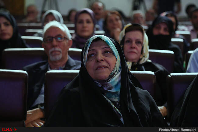 مراسم رونمایی از تندیس و تمبر مریم میرزاخانی
