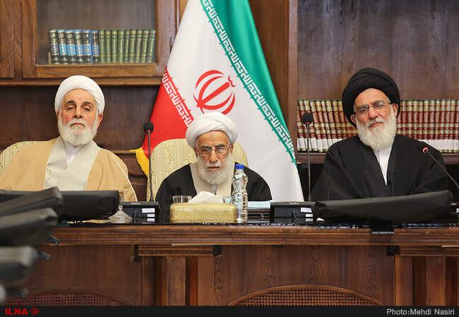 از رایزنی احمدی‌نژاد با دبیر شورای عالی امنیت ملی تا جای خالی روسای ۲ قوه در جلسه امروز مجمع تشخیص