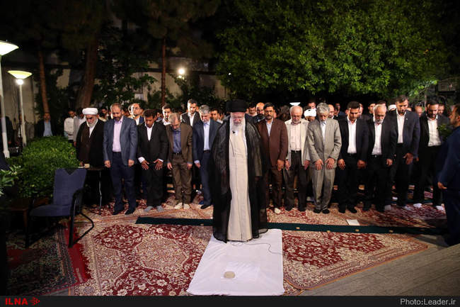 دیدار جمعی از شاعران و استادان زبان و ادب پارسی با رهبر معظم انقلاب ا�