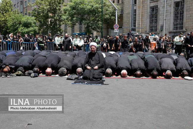 مراسم خیمه‌سوزان ظهر عاشورا در چهارراه گلوبندک تهران /2