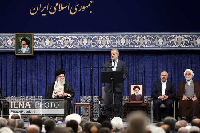 مراسم تنفیذ حکم چهاردهمین دوره ریاست جمهوری اسلامی ایران‌