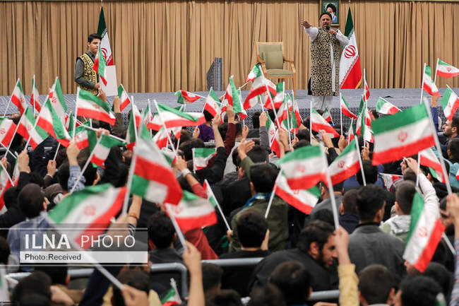 دیدار دانش‌آموزان و دانشجویان با مقام معظم رهبری