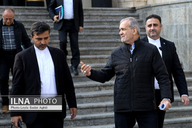 حاشیه جلسه هیات دولت - ۱۰ بهمن