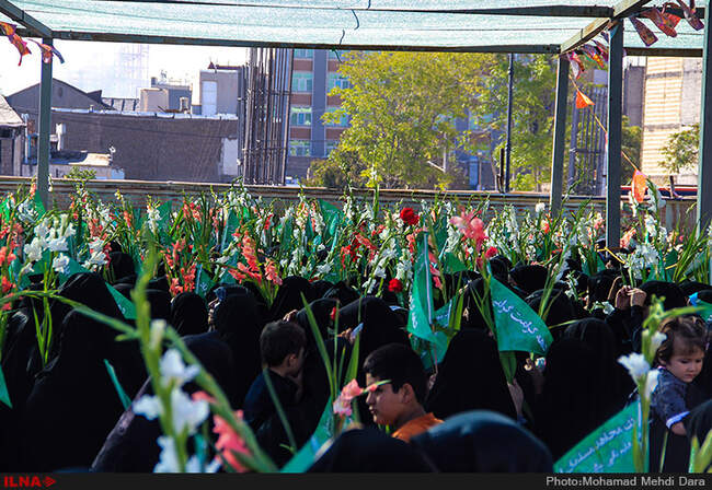 گلباران حرم مطهر رضوی در نخستین روز از دهه کرامت