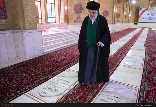 حضور رهبر انقلاب در مرقد مطهر امام راحل و گلزار شهدای بهشت زهرا(س)