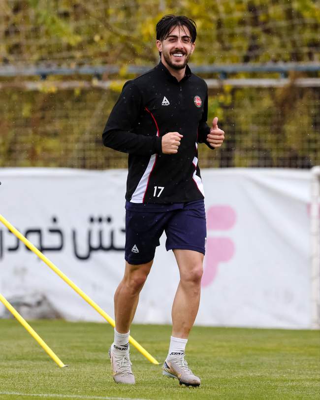 گزارش تصویری تمرین تراکتور در هوای بارانی