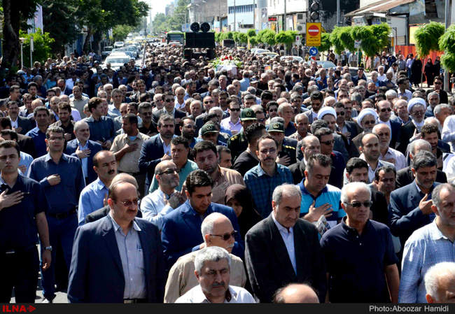 مراسم تشییع پیکر روح الله قهرمانی چابک استاندار سابق گیلان 