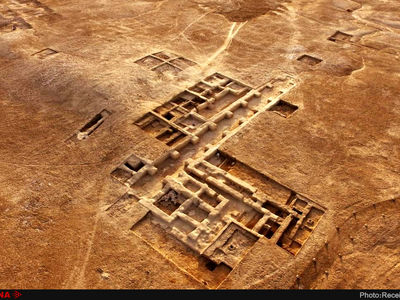 اینجا هر کلنگی که به زمین می‌خورد، دالانی یا پیکره‌ای بیرون می‌آید/ایرانی‌ها در گذشته عاشق مار بودند