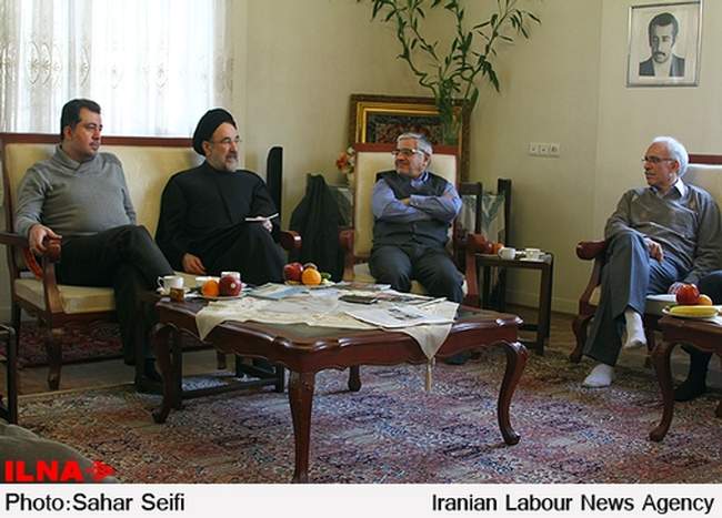 حضور سیدمحمد خاتمی در جمع خانواده شهید تندگویان