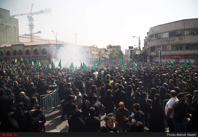 مراسم خیمه سوزان روز عاشورا در بازار تهران