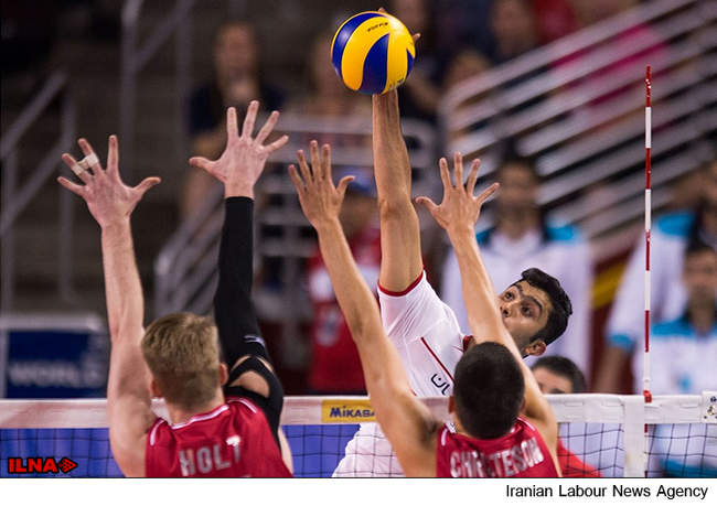 دیدار تیمهای والیبال ایران و آمریکا