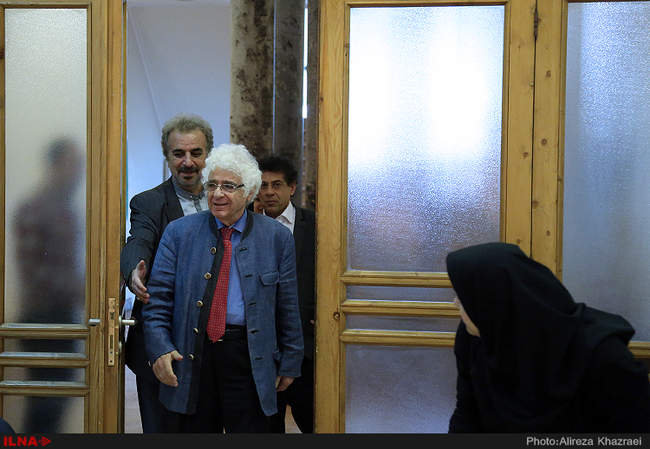 نشست خبری نمایشگاه نقاشی های لوریس چکناواریان