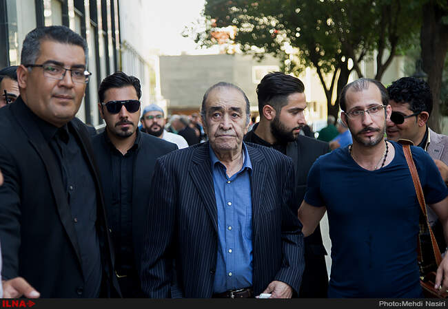 مراسم تشییع پیکر فرهنگ شریف