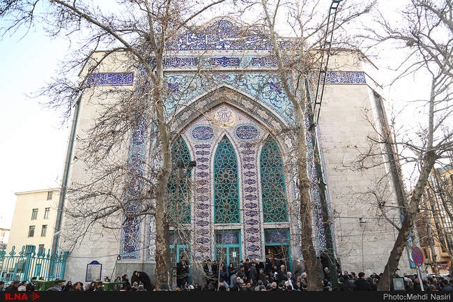 مراسم تشییع پیکر پوران شریعت‌رضوی همسر دکتر علی شریعتی