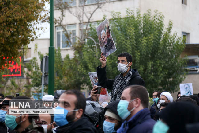 تجمع مردمی در محکومیت ترور شهید محسن فخری‌زاده