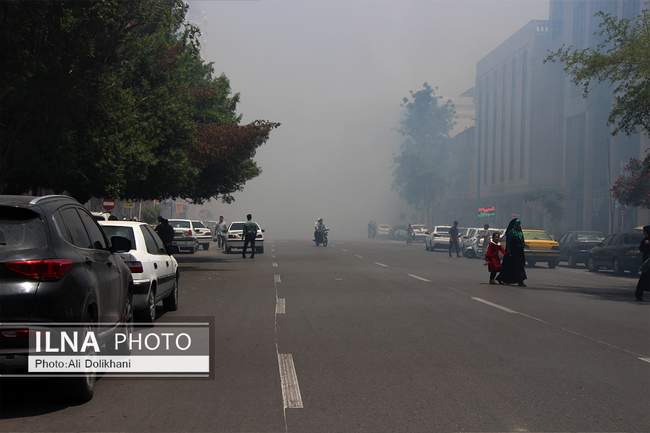 آتش سوزی در محل انباشت ضایعات در بازار بندرعباس