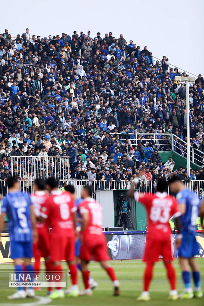 دیدار تیمهای استقلال تهران و پرسپولیس تهران