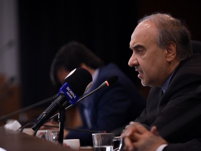 سلطانی فر: برخورد با دلالی و واسطه گری فقط در توان وزارت ورزش نیست/ سرخابی‌ها شهریورماه وارد بورس می‌شوند