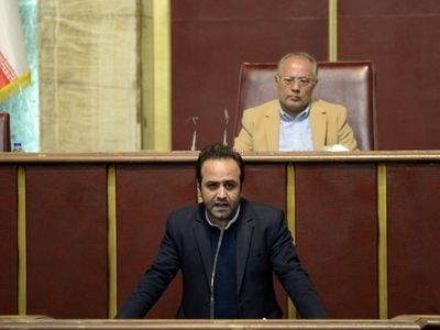 نگاه مسئولان به مسئله آموزش و پرورش ابزاری است 