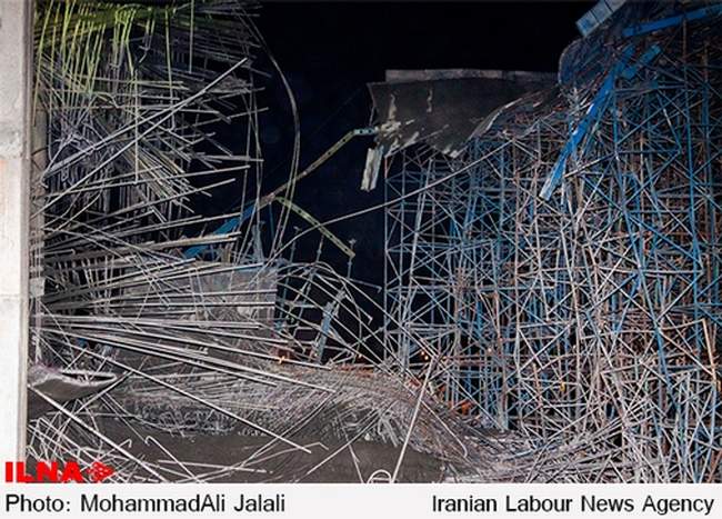 ریزش قسمتی از پل درحال ساخت جمهوری در قم