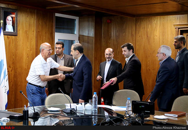 دیدار جمعی از سیاسیون و دانشگاهیان لبنان با دکتر علی اکبر ولایتی