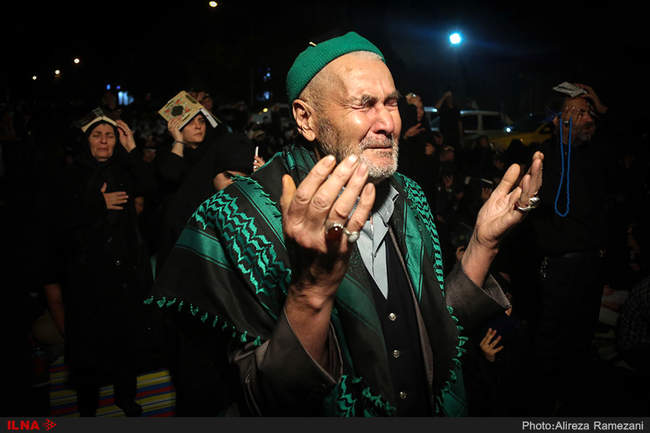 مراسم احیای شب بیست و سوم ماه مبارک رمضان در خیابان ری