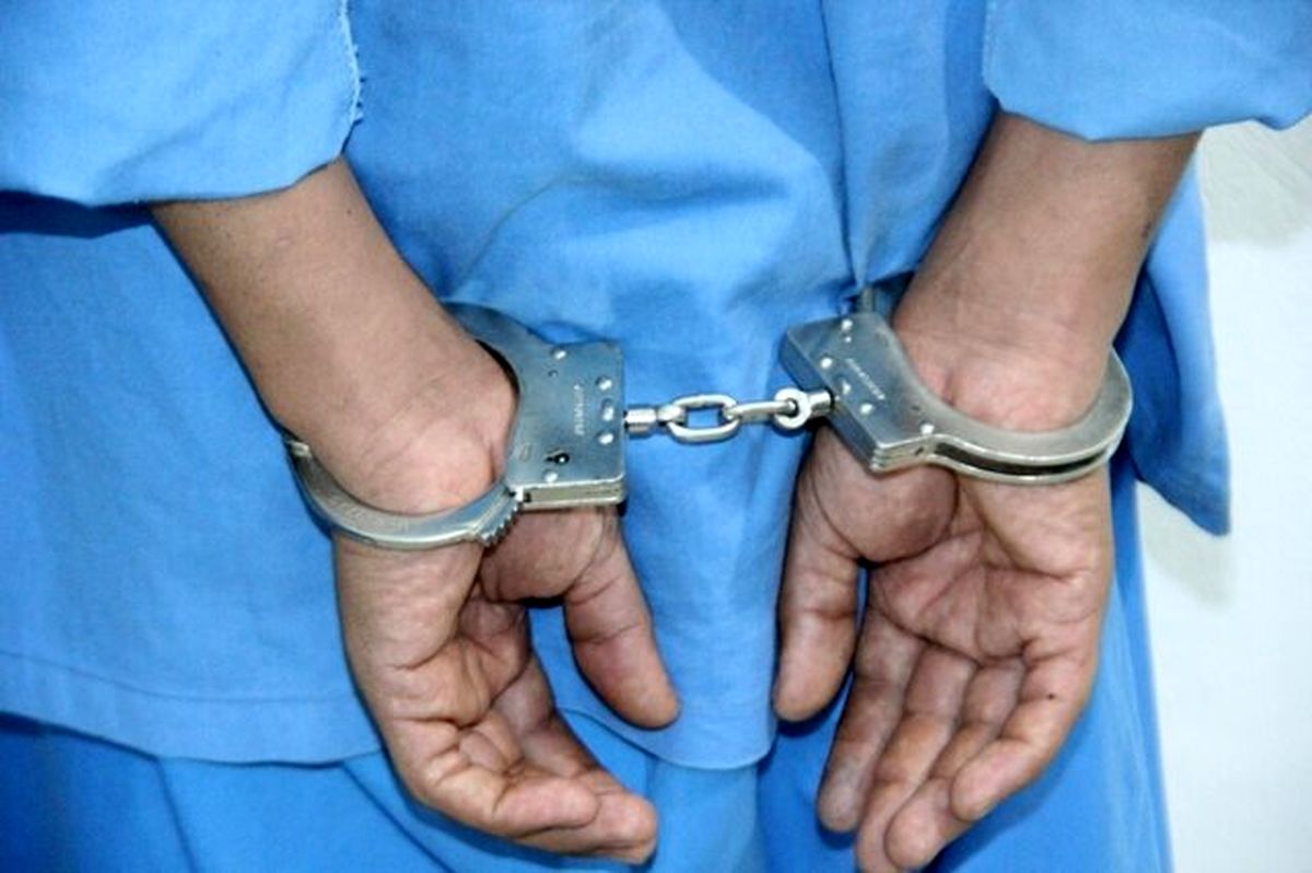 عموکشی با ضربات چاقو