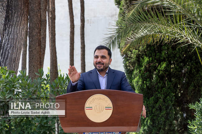 حاشیه جلسه هیئت دولت - ۱۴ تیر 