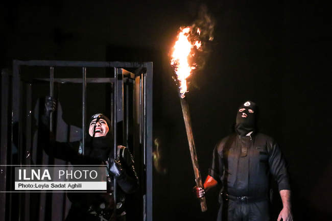 دموکراسی سفارشی 