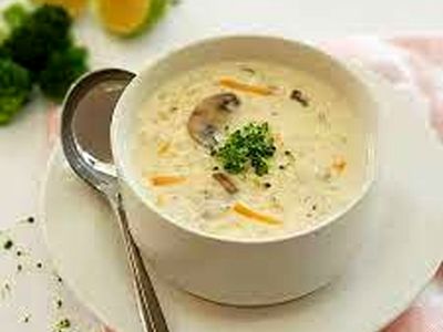 طرز تهیه سوپ جو سفید با مرغ غذای ساده و رژیمی