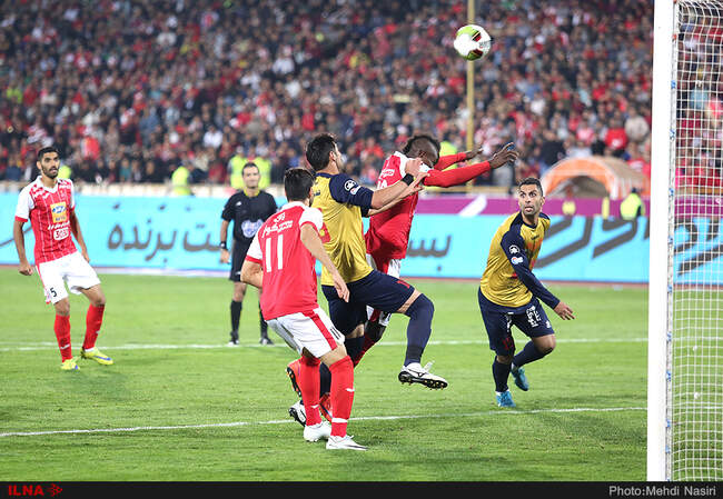 دیدار تیم های پرسپولیس تهران و نفت تهران