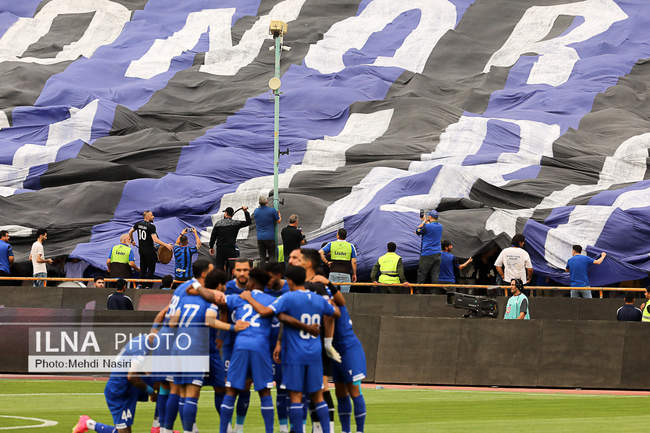 دیدار تیمهای فوتبال استقلال و پیکان