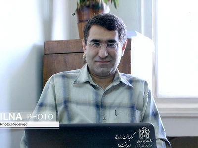 کولبریِ علمیِ دانشجویان برای اساتید/ بساطِ "بساز و بفروشی علمی" متاثر از فضای اقتصادی کشور است