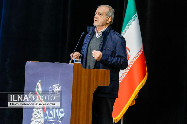 مراسم روز دانشجو با حضور رئیس جمهور