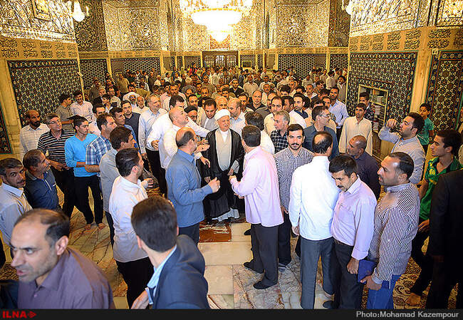 حضور آیت الله هاشمی رفسنجانی در حرم حضرت علی بن موسی الرضا (ع)