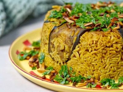 مقلوبه پلو با مرغ و بادمجان