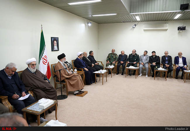 دیدار دست‌اندرکاران کنگره بزرگداشت ۶۵۰۰ شهید استان کرمان با مقام مع